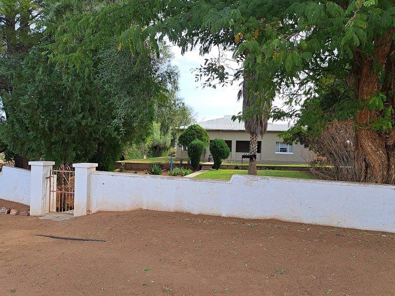 4 Bedroom Property for Sale in Straussburg Northern Cape